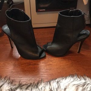 Chinese Laundry open-toe size 8.5 booties